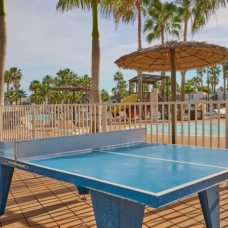 Sunny With Terrace In Apartment Corralejo